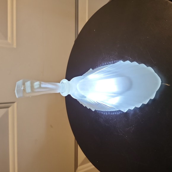 Silvestri Frosted Satin Glass Art Deco Perfume Bottle w/ Stopper - Picture 4 of 14